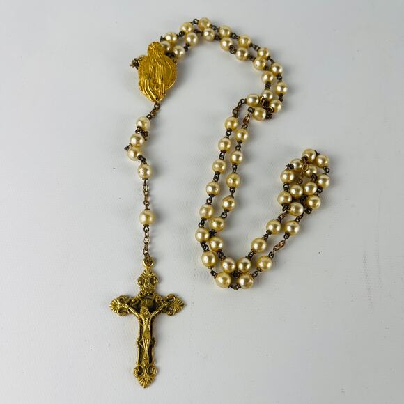 Our Lady of Lourdes Rosary St. Bernedette Gold Tone Faux Pearl - Picture 6 of 6